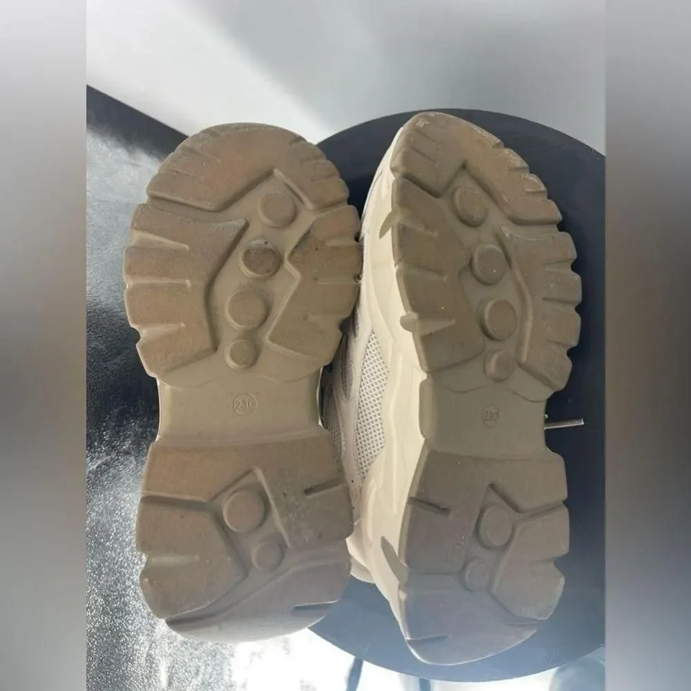 Olnitz cream sneakers size 5 1/2‎ cream color bin 1